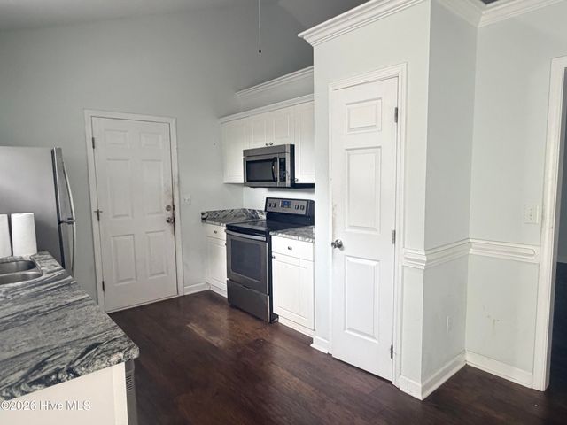 6300 Baylor Drive, Wilmington, NC 28412