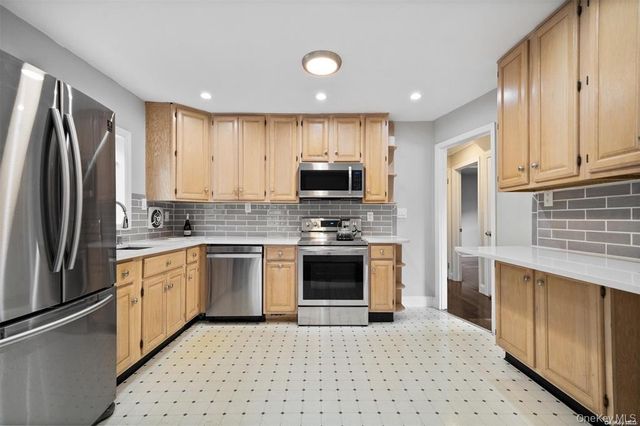 228 Oakwood Road, Huntington Station, NY 11746