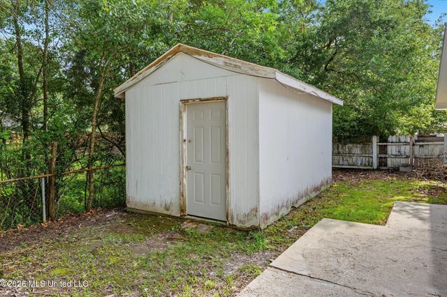 1318 Parktown Drive, Ocean Springs, MS 39564