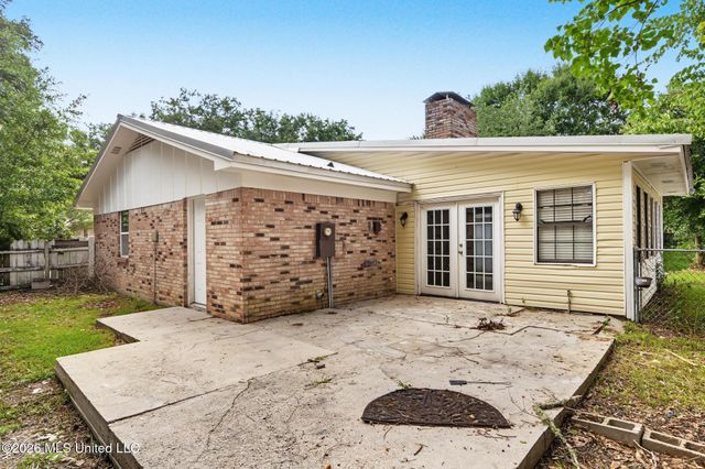 1318 Parktown Drive, Ocean Springs, MS 39564