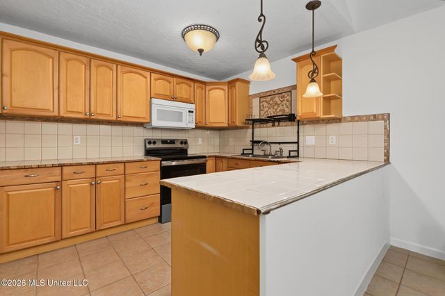 1318 Parktown Drive, Ocean Springs, MS 39564