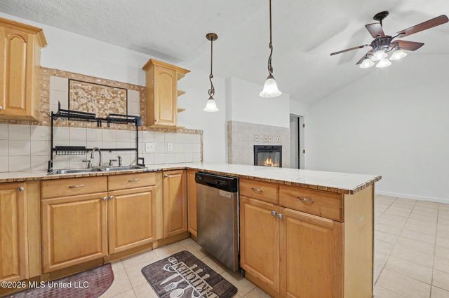 1318 Parktown Drive, Ocean Springs, MS 39564