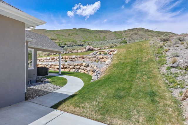 14922 S LAKE RIDGE CIRCLE CIR, Herriman, UT 84096