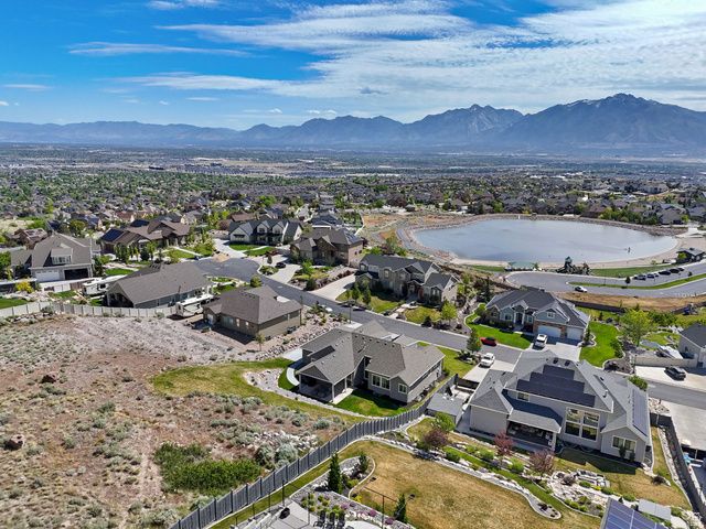 14922 S LAKE RIDGE CIRCLE CIR, Herriman, UT 84096