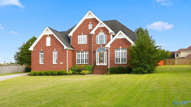102 Cashions Court, Hazel Green, AL 35750