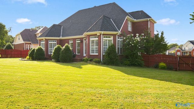 102 Cashions Court, Hazel Green, AL 35750