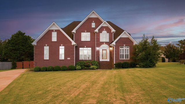 102 Cashions Court, Hazel Green, AL 35750