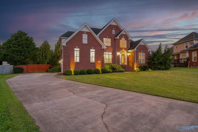 102 Cashions Court, Hazel Green, AL 35750