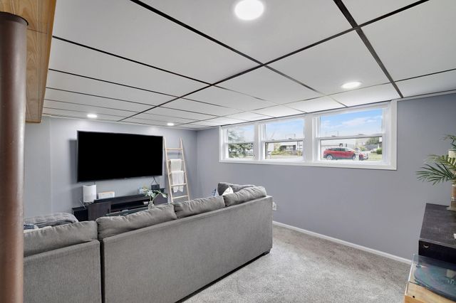 824 Polk Avenue, Dyer, IN 46311