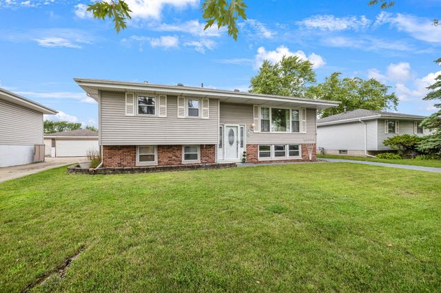 824 Polk Avenue, Dyer, IN 46311