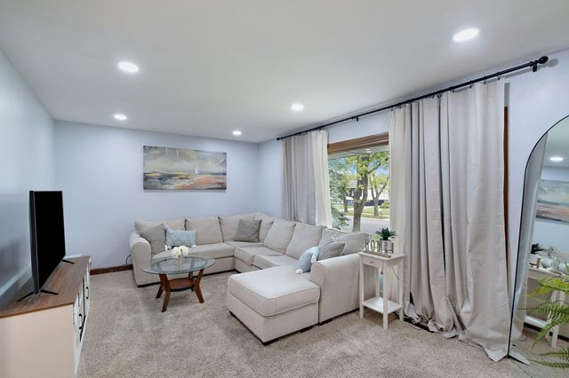 824 Polk Avenue, Dyer, IN 46311