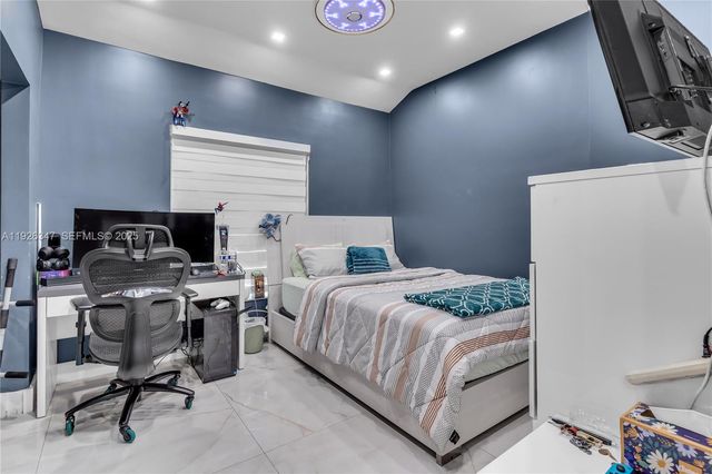 12430 SW 143rd Ln, Miami, FL 33186