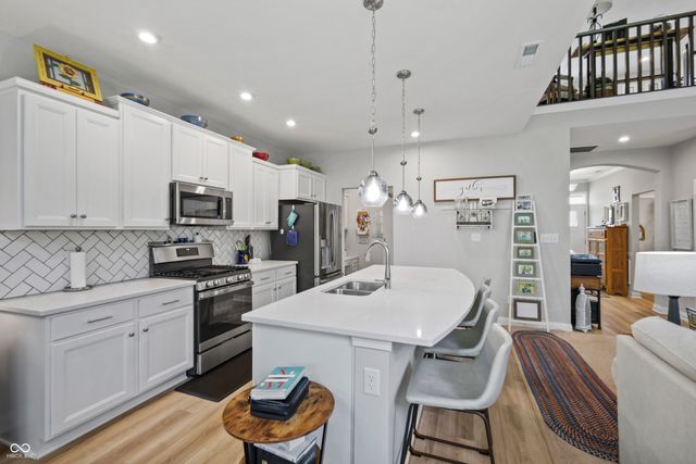 7930 Sunset Ridge Parkway, Indianapolis, IN 46259