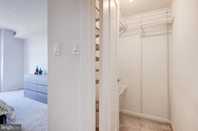 5800 NICHOLSON LN #1104, North Bethesda, MD 20852