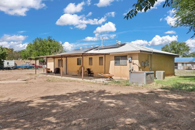 20 CACTUS Drive, Los Lunas, NM 87031