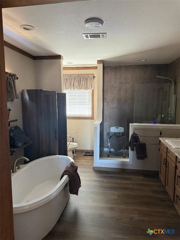 430 County Road 152, Riesel, TX 76682