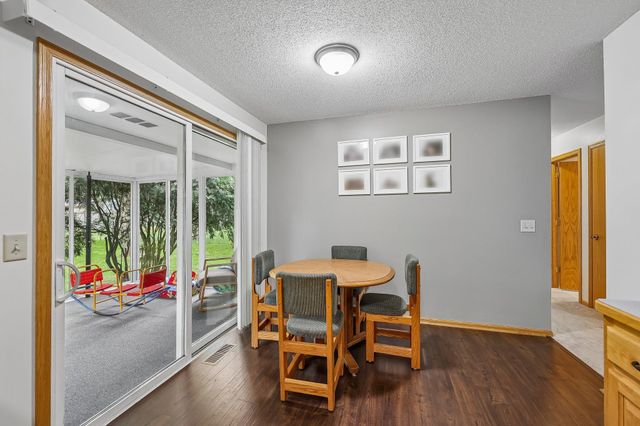 10121 96th Place N, Maple Grove, MN 55369