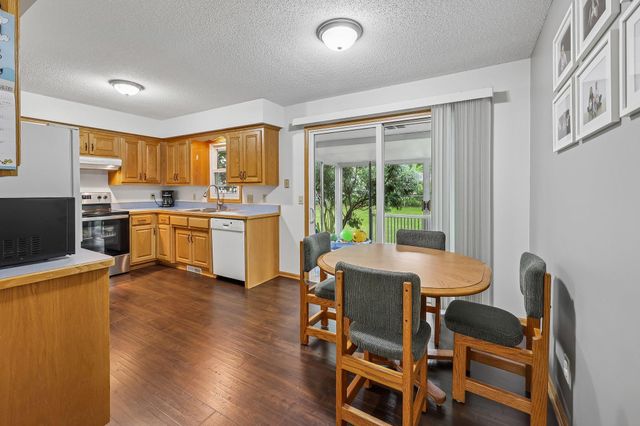 10121 96th Place N, Maple Grove, MN 55369