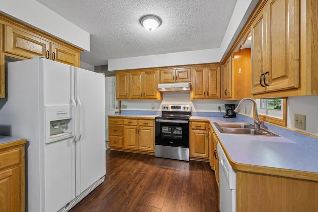 10121 96th Place N, Maple Grove, MN 55369
