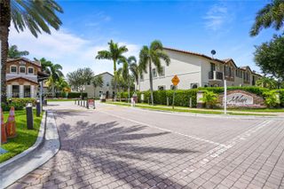 10341 NW 32nd Terrace, Doral, FL 33172