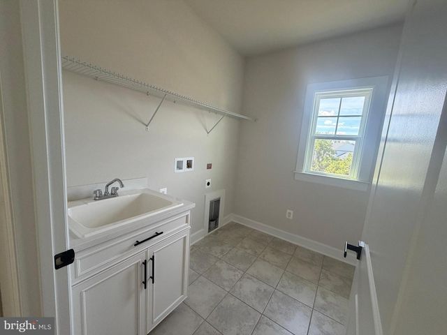 23766 GREAT BEND LN, Aldie, VA 20105