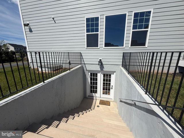 23766 GREAT BEND LN, Aldie, VA 20105
