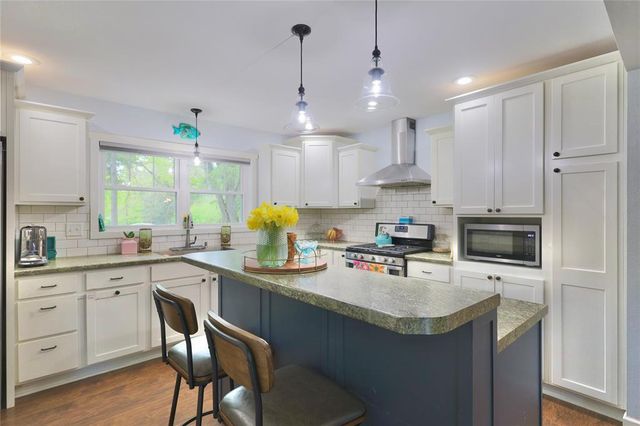 312 Mitchell Avenue, Eau Claire, WI 54701