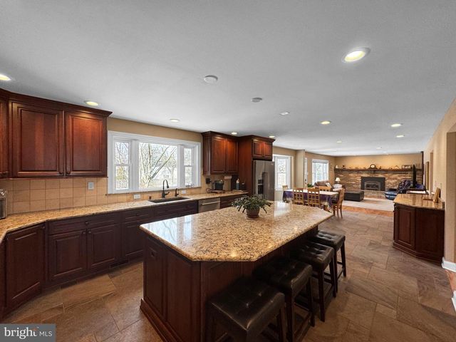 188 FREELAND DR, Collegeville, PA 19426