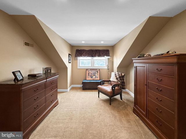 188 FREELAND DR, Collegeville, PA 19426