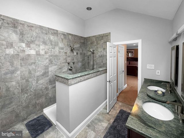 188 FREELAND DR, Collegeville, PA 19426