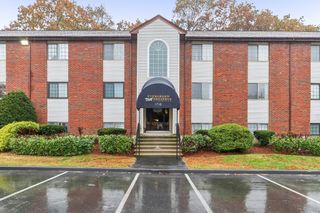 1710 Skyline Dr 10, Lowell, MA 01854