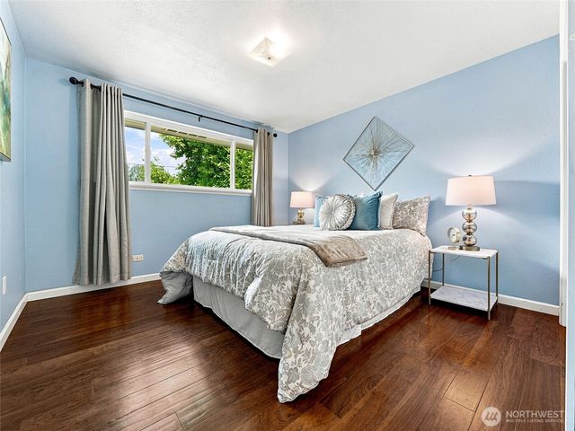 21638 94th Place S, Kent, WA 98031