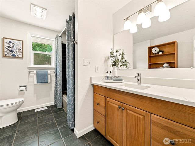 21638 94th Place S, Kent, WA 98031