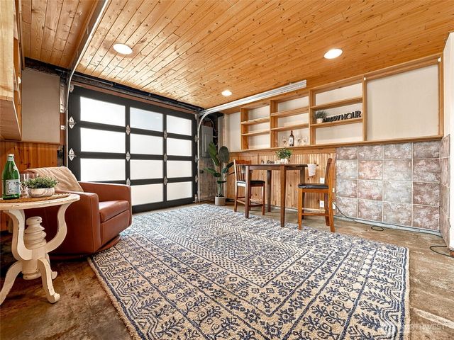 21638 94th Place S, Kent, WA 98031