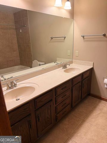419 Sentry Oak Drive, Centerville, GA 31028