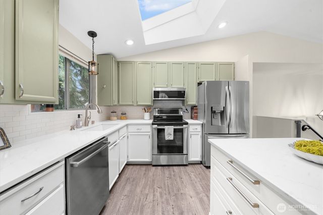 32917 33rd Ave SW, Federal Way, WA 98023