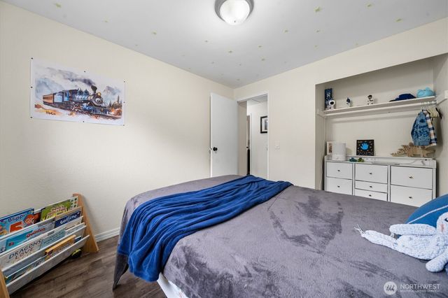 32917 33rd Ave SW, Federal Way, WA 98023