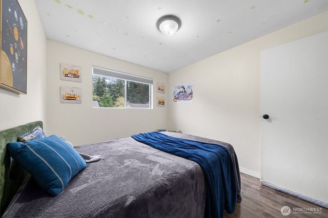 32917 33rd Ave SW, Federal Way, WA 98023