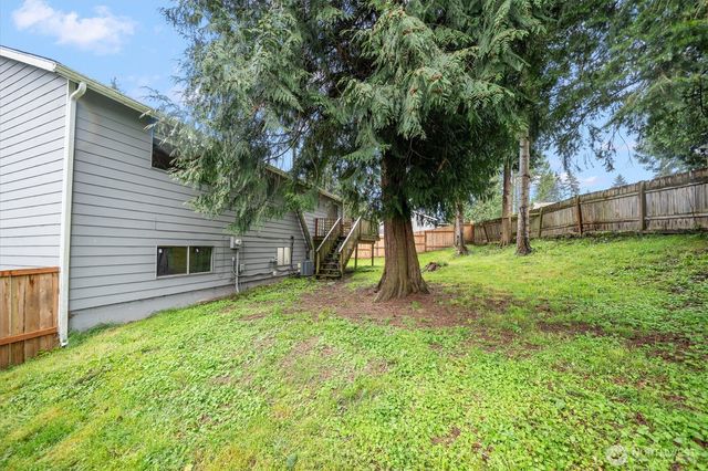 32917 33rd Ave SW, Federal Way, WA 98023