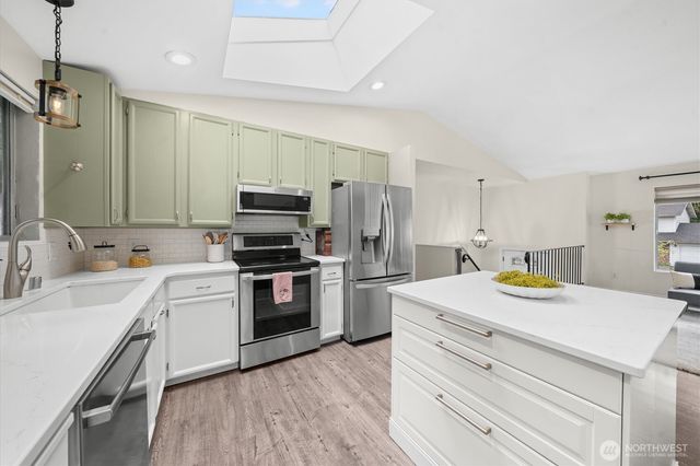 32917 33rd Ave SW, Federal Way, WA 98023
