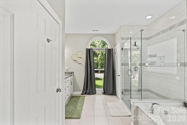 4519 Crownvista Drive, Charlotte, NC 28269