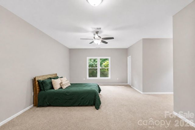 4519 Crownvista Drive, Charlotte, NC 28269