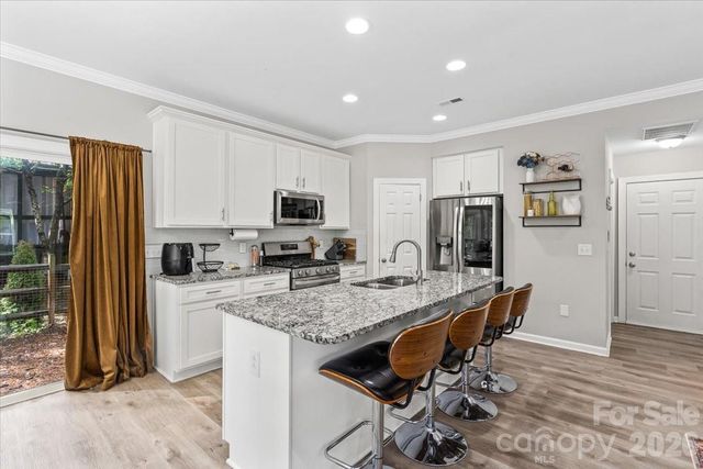 4519 Crownvista Drive, Charlotte, NC 28269