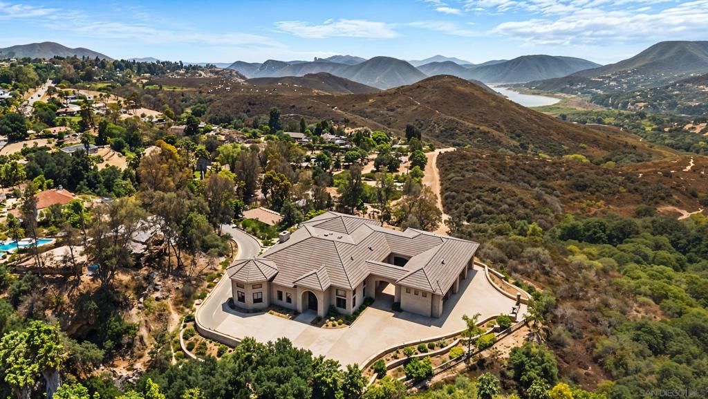 1974 Quail Glen Rd, Escondido, CA 92029 — exterior