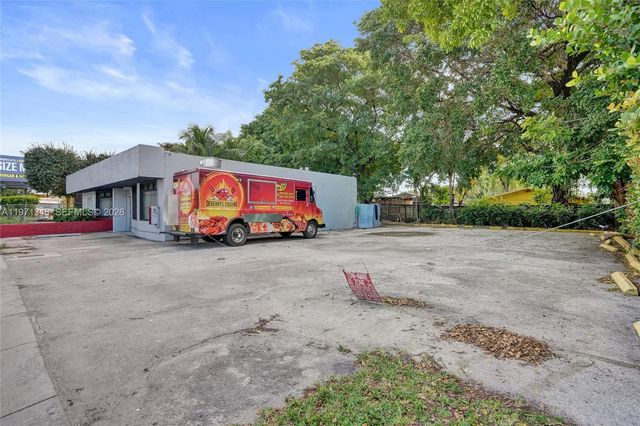 2990 W Sunrise Boulevard, Fort Lauderdale, FL 33311