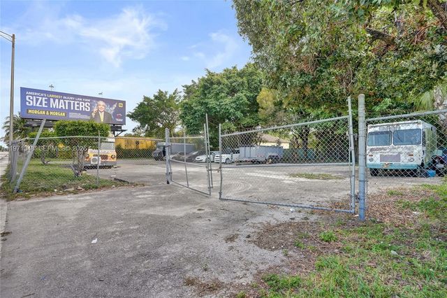 2990 W Sunrise Boulevard, Fort Lauderdale, FL 33311