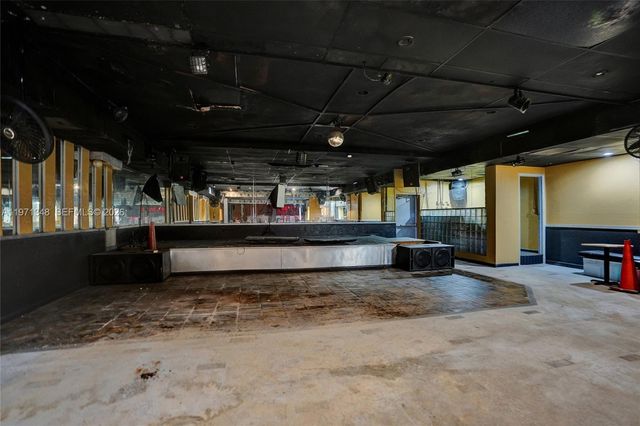 2990 W Sunrise Boulevard, Fort Lauderdale, FL 33311