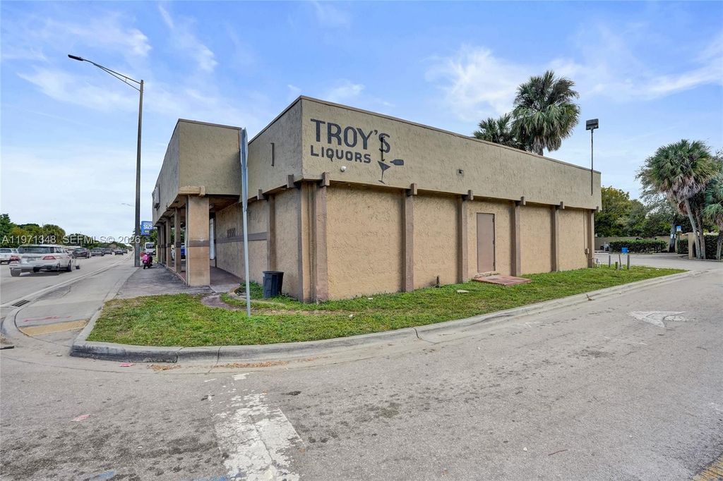 2990 W Sunrise Boulevard, Fort Lauderdale, FL 33311