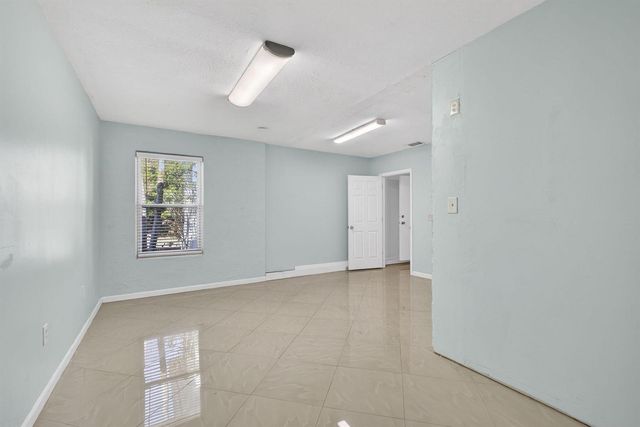 15399 N 61st Pl Place N, Loxahatchee, FL 33470