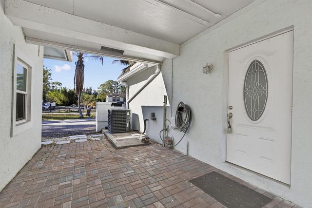 15399 N 61st Pl Place N, Loxahatchee, FL 33470
